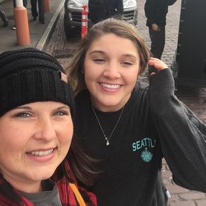 Meet your Posher, Emily